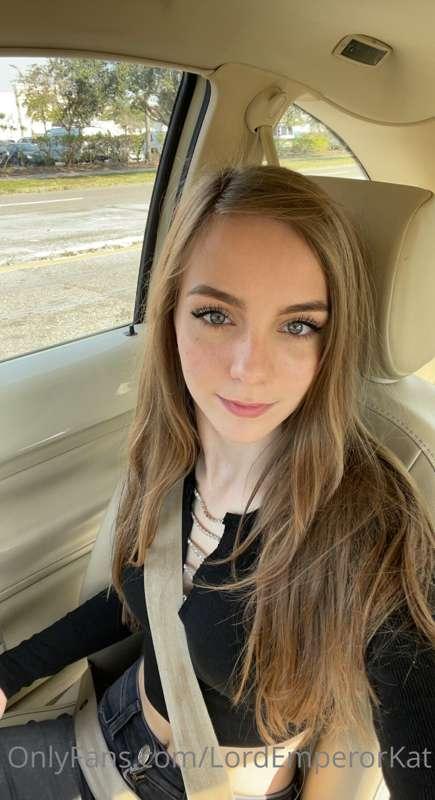 Wholesome selfie to start the day ❤️ Goodmorningg. How is yo..