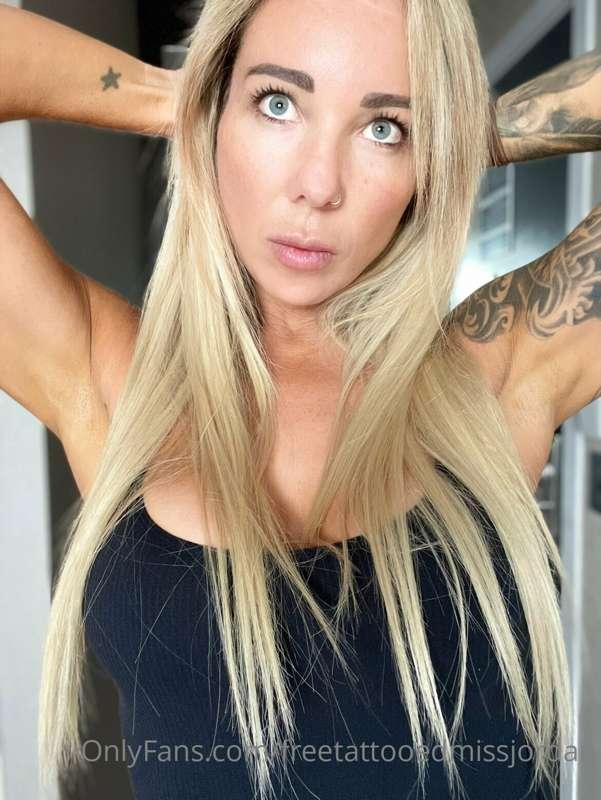 Me, be like, when can I see your cock in my DM’s? Tip $5 and..