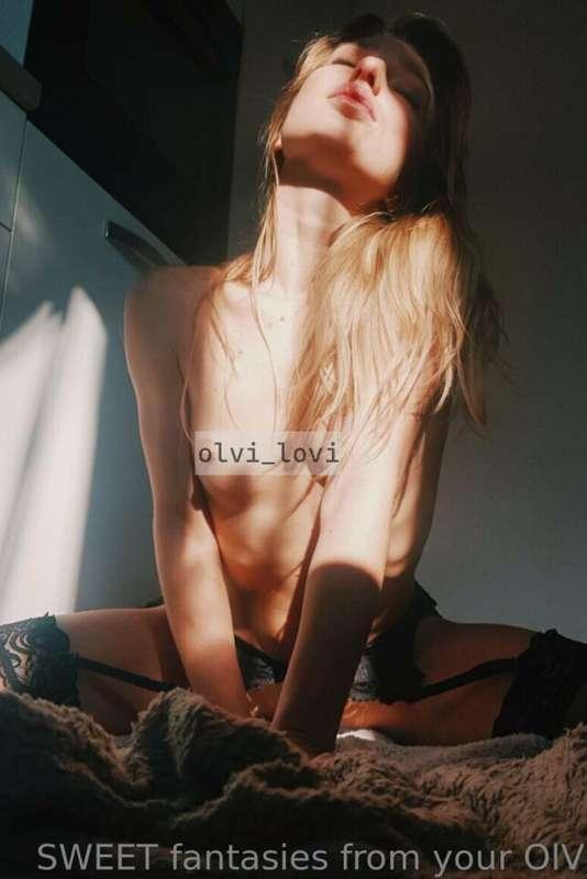 @olvi_loviCheck out this MILF😘😘She's here to heat things up ..