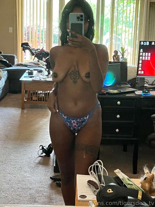 Swipe to take my panties off ;)