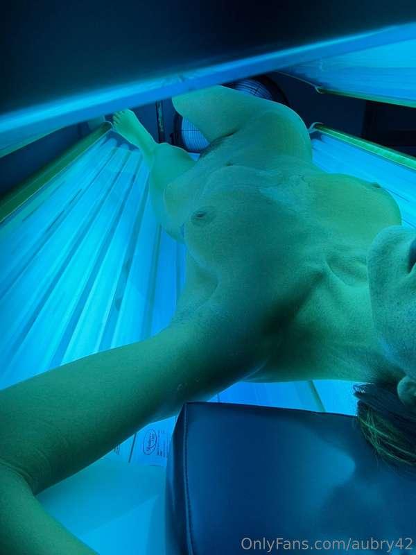 such a nice day tanning 😊 got most of my errands run too!! N..