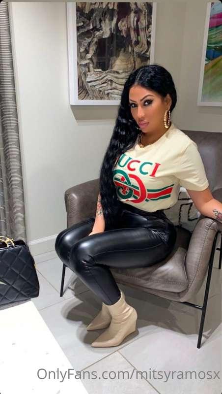 Boss chick handling bizz. 😘