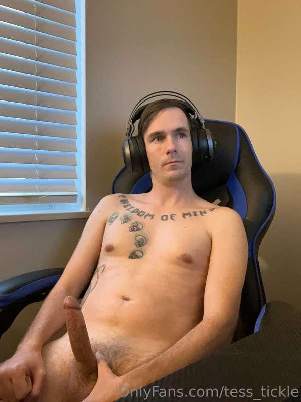 Let’s play games together 😘