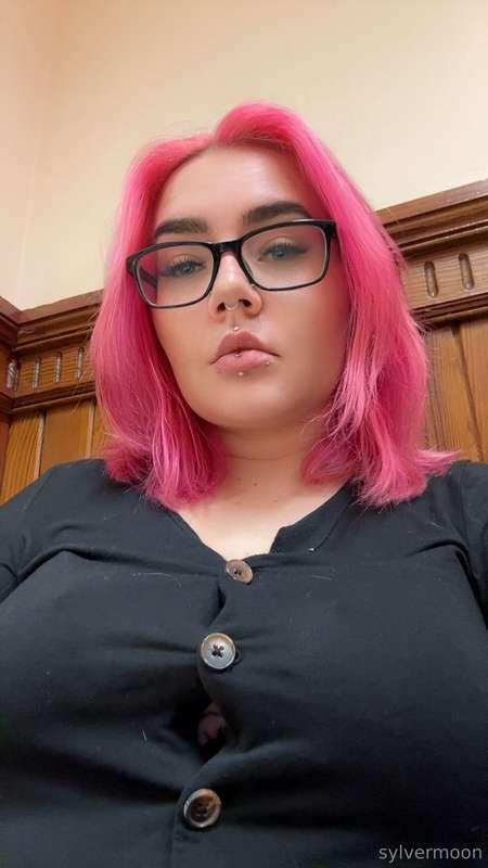 i had to spend the day in court a while ago and this selfie ..
