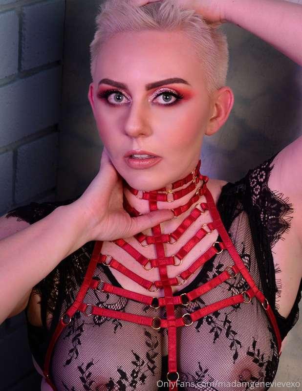 Do you like this layered lingerie look?