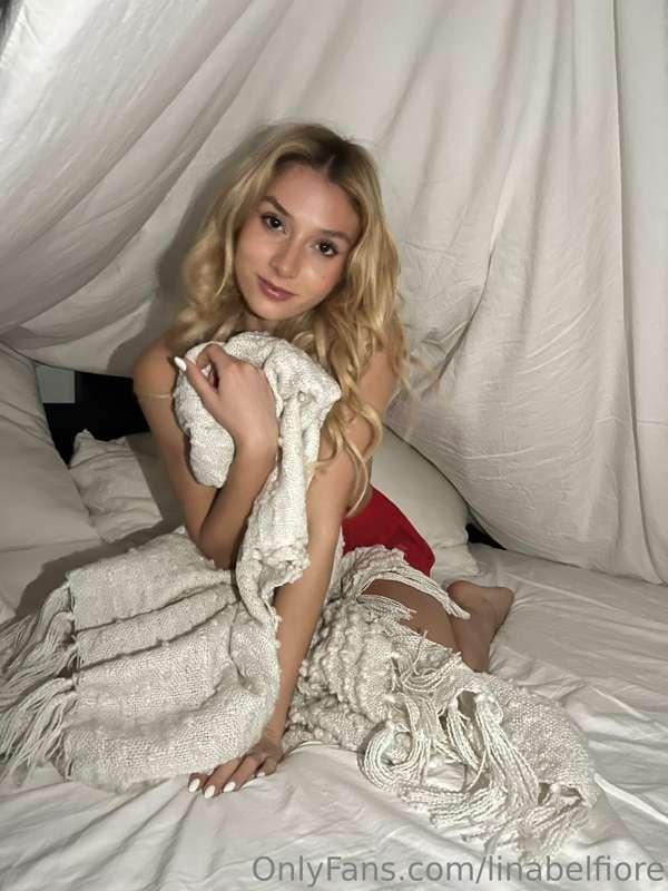 should we have a pillow fight 🛏 😉