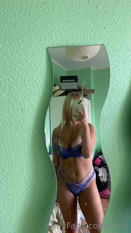 what do you think about blue underwear? does it suit me👉👈