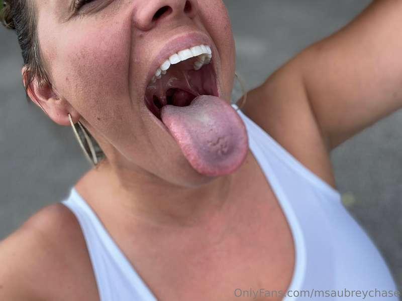🤍🔥👅
