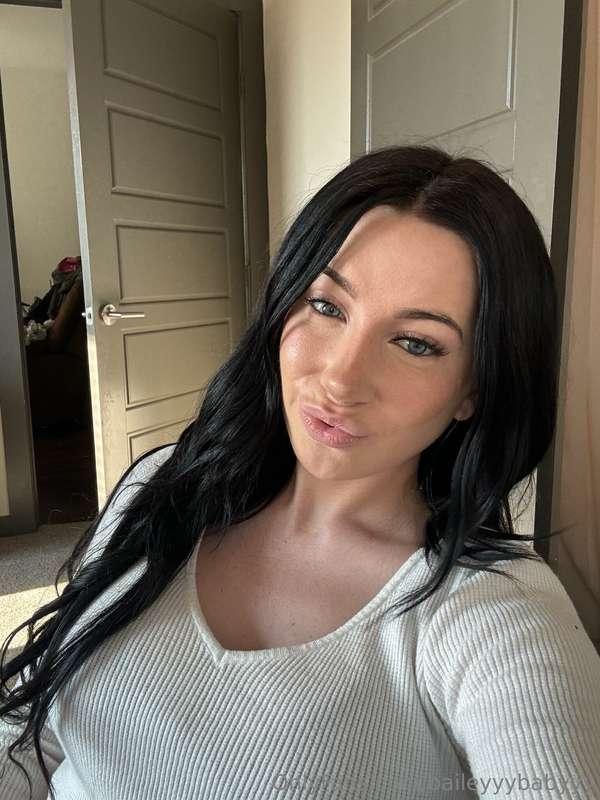 Went for a natural makeup look today💋