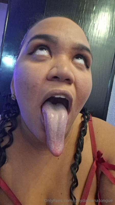 ##MY LONG TONGUE WANTS U BABY👅👅👅🥵🥵  Look at me at DM RN 😘😈🔥🔥..