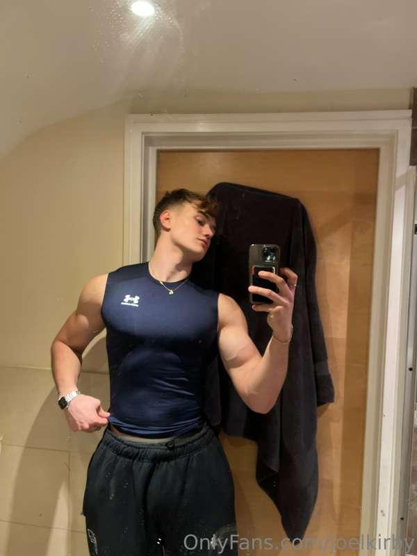 what you all been up to ? iv been training hard 😈