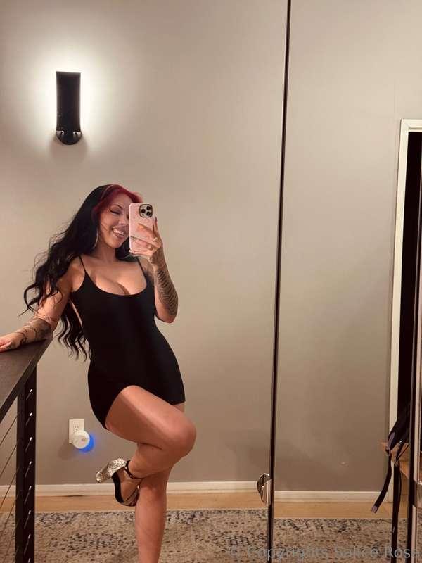 playing with my pretty pussy....😻😋💦 wanna see? UNLOCK the DM..
