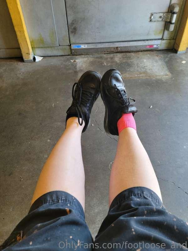 How sweaty do you think my feet will be after 8hrs in a hot ..