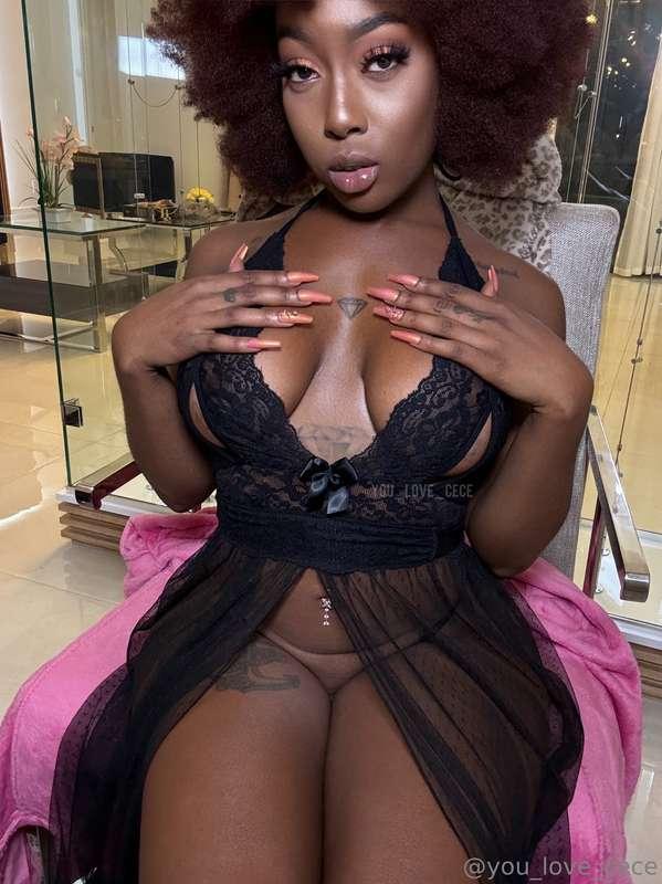 Let's celebrate this day with a sexy striptease🙈 I'm taking ..