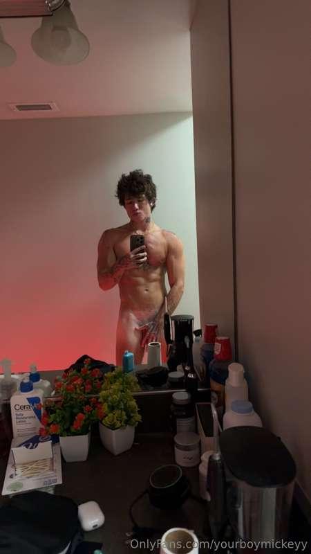 Going to be posting some crazy new content on my VIP page so..