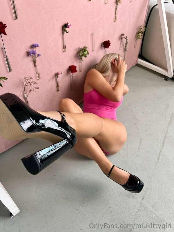 A kiss.. Slap me.. Or bite me?😈