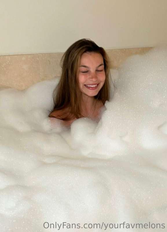 I did it… flooded the entire bathroom for some sexy bathtub ..