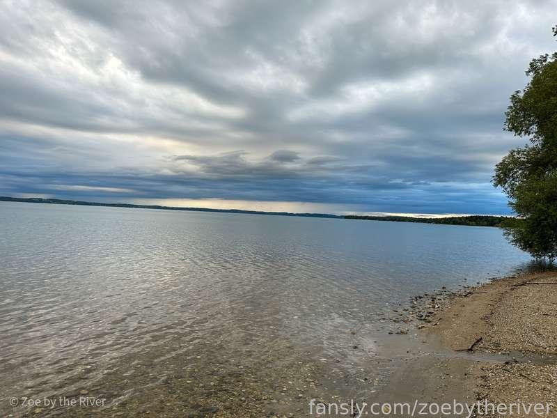 zoebytheriver image #9