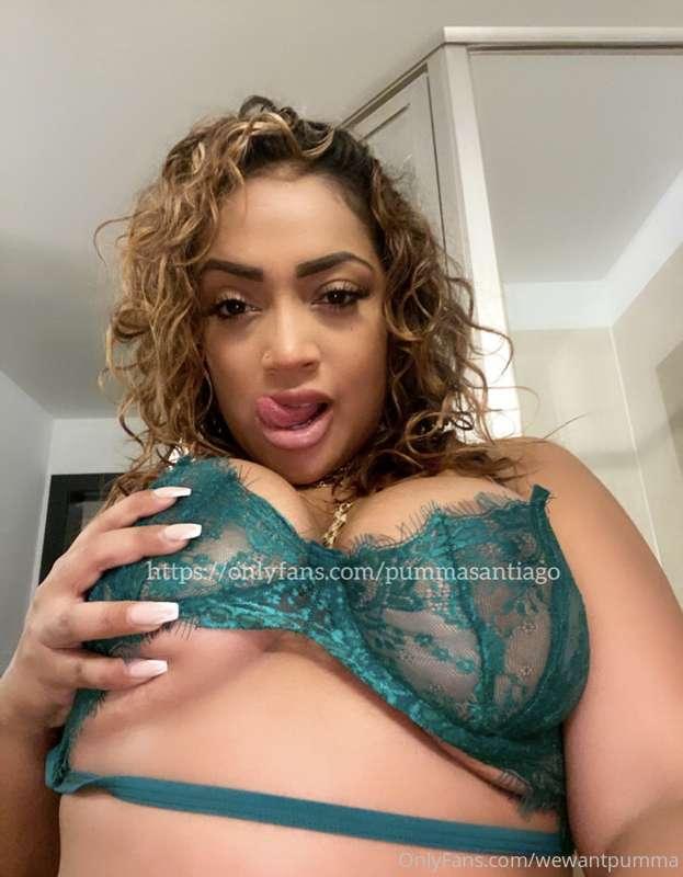 Tip $5 for a XXX girl on girl surprise boo