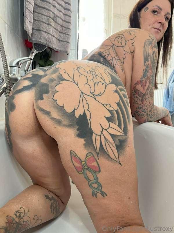 i have a lot of ass for you.. do you have sth. for mee? 🙊