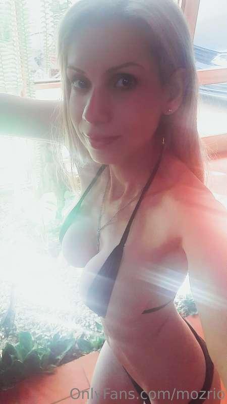 Gentlemen may prefer blondes, but who says that blondes pref..