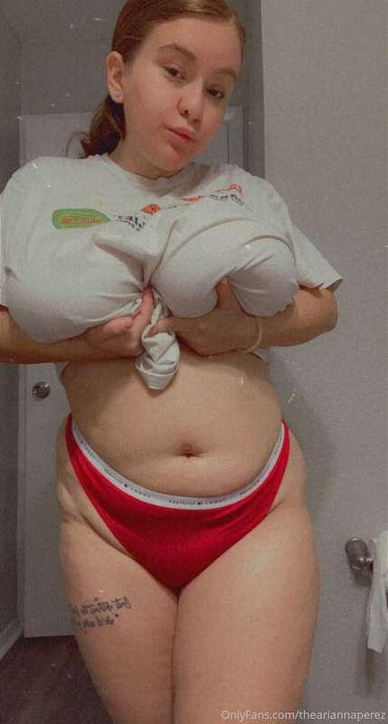 I have a scar because of the belly button piercing being pie..