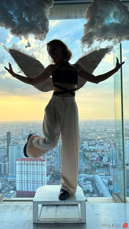 Ready to make 2024 an unforgettable year? I've got some seri..
