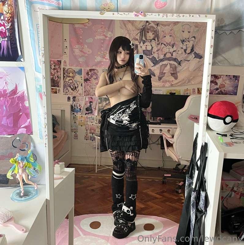 new video in the pikachu cosplay tn <3 and this emo girl pho..