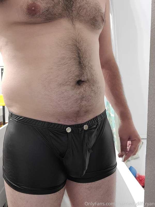 Some new underwear before I fucked @marriedmilfmallori. Tip ..