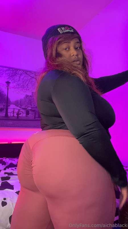 aichablack image #1