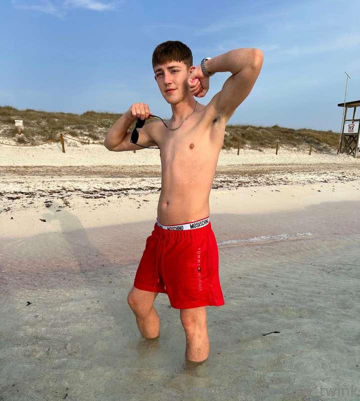 Wanna go Skinny Dipping with me?😜