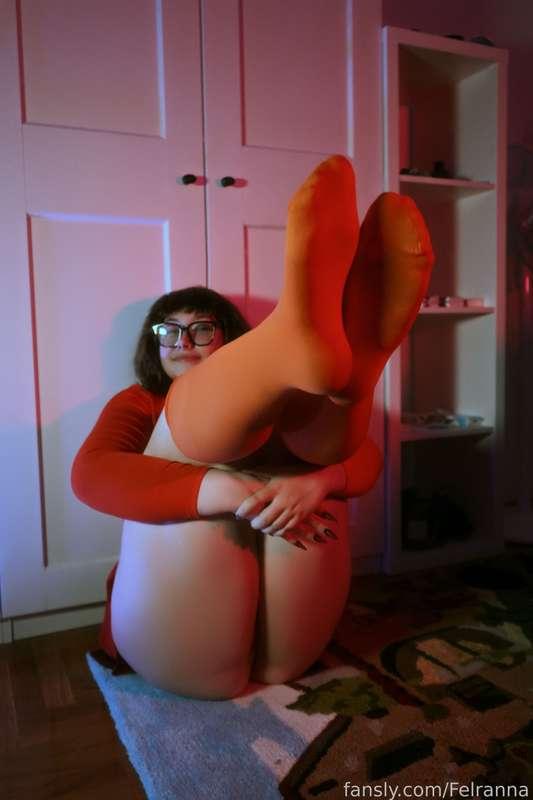 You’re making it really hard for me to concentrate right now🥵

#cosplay #soles #stockings #bigass #booty #curvy #chubby #thick #thighs #ass