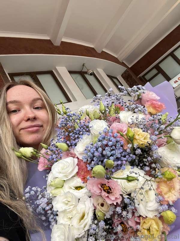 I just melt when I see such beauty 😍 Such bouquets make me f..