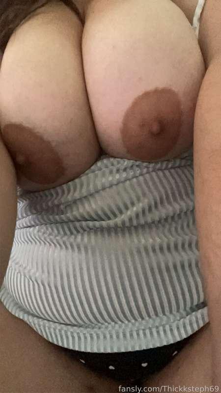 It’s been a Monday!! Cum join me in bed baby! 

#darkareolas #cheatingwife #naughtywife #sexting #videocall #mistress #boobs #fyp