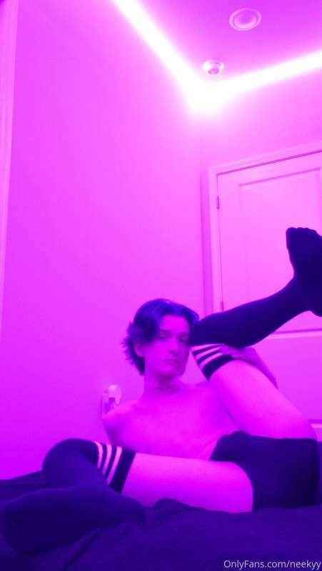 neekyy image #5