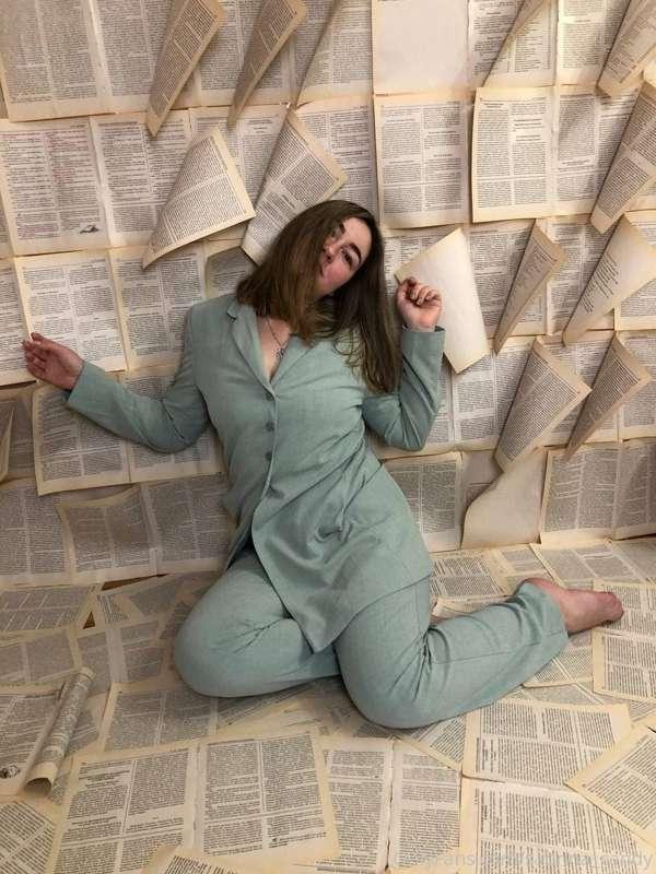 The expression you wear on your face is much more important ..