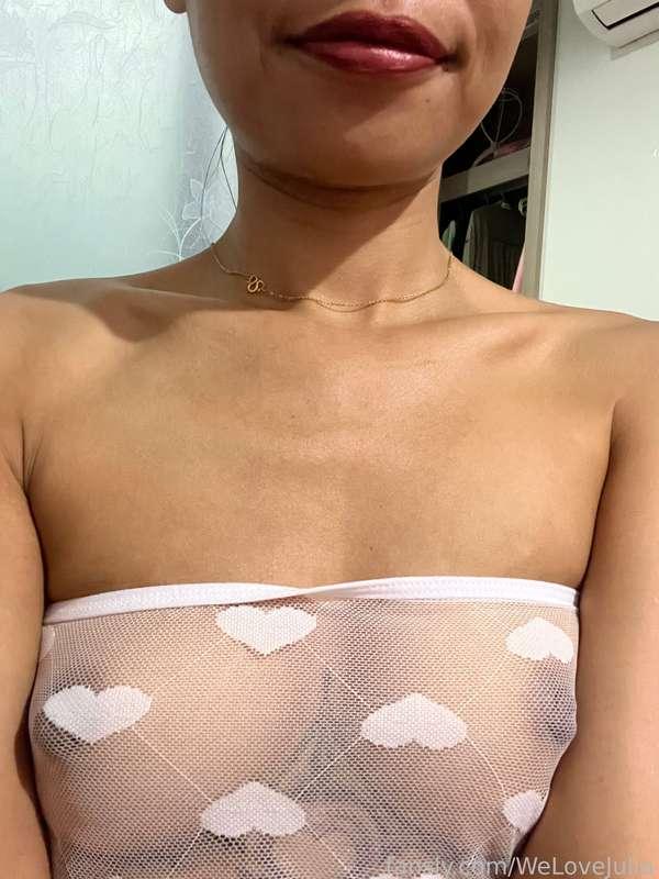 I like when men licks my nipples
Would you like to lick mine? 
Tip me and lick 👅 me , if you love me 😍