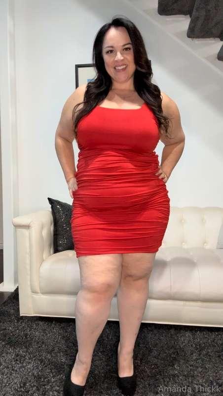 The perfect dress to bend me over and fuck me in😏