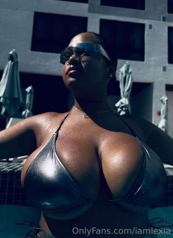 Are my tits big enough for you, daddy? 😏