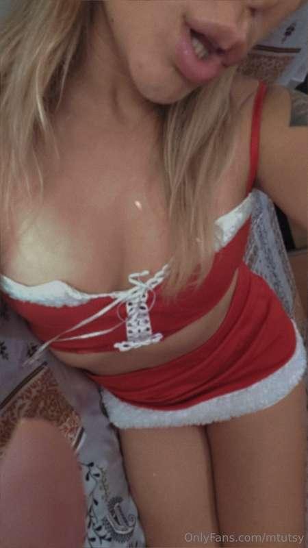  Do you want me to make Christmas content? 🎄🤶😈