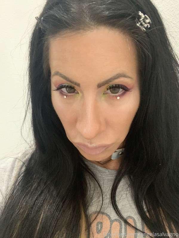 Here’s a few pics of me showing off my makeup artistry but I..