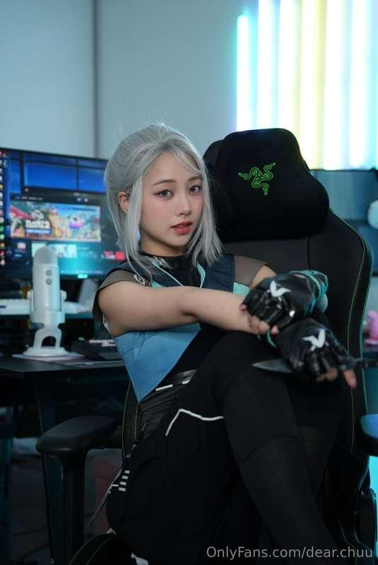 I got your backs. Just, y'know, from the front.