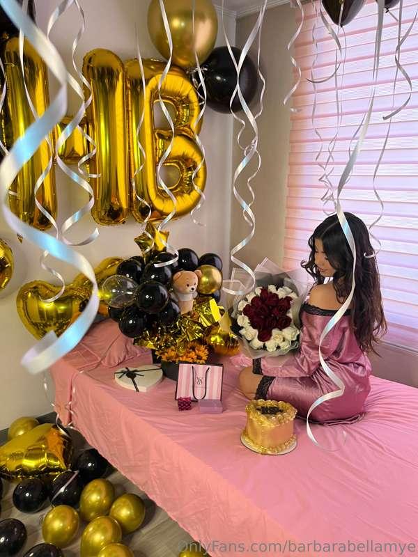 psa: my bday loading🎉💃 just a lil reminder that i accept gif..