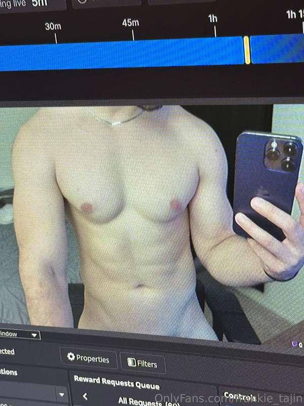 Imagine streaming with no clothes on 🫢 Of course I would hav..