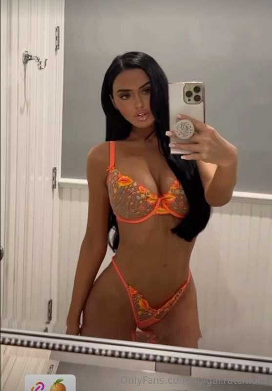 sweet as a peach 👅