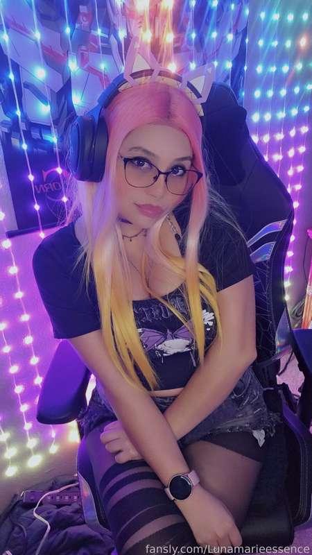 lunamarieessence image #2