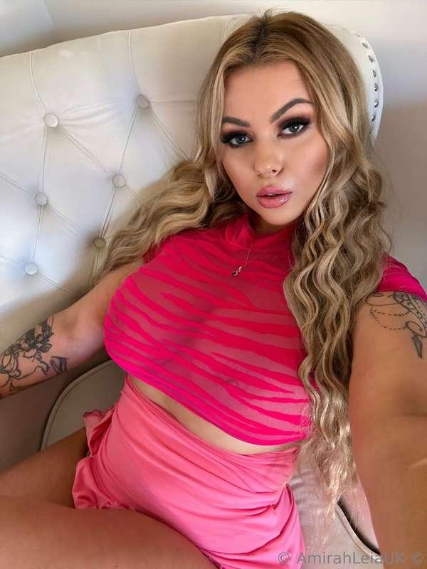 Do you like sheer clothes? I feel like they're the perfect t..