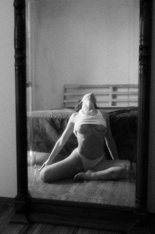 V.