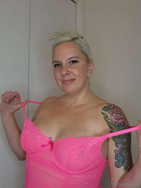 **Happy Titty Tuesday!** 🍒