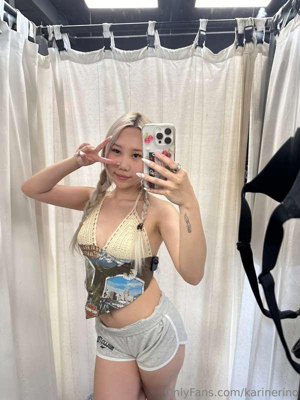fitting room pics n no makeup karin